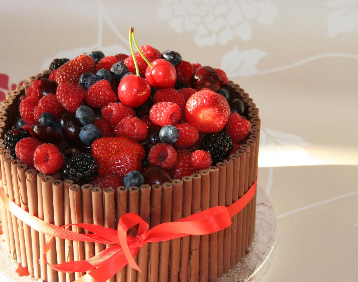 Тортик с дикими ягодками