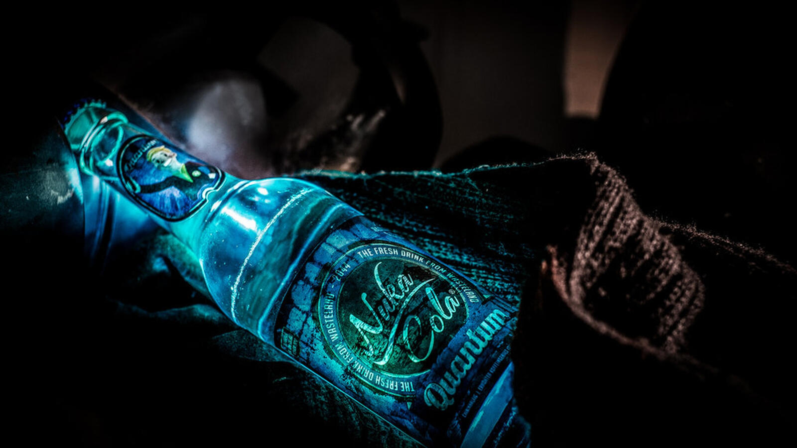 Бесплатное фото Голубая бутылка nuka cola quantum