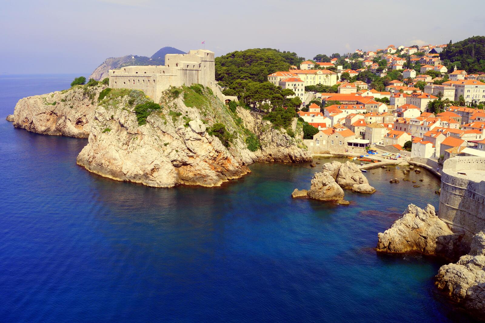 Бесплатное фото Город в Хорватии на берегу моря